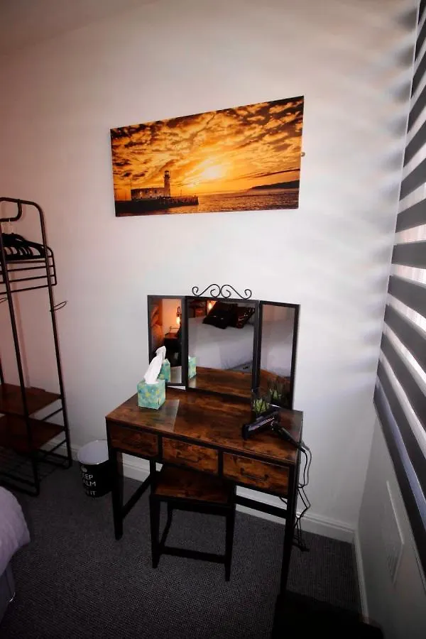 Lighthouse View - Amazing Sea And Beach View - Free Sky Tv Including Sports And Movies - Fast Wifi - Free Private Parking Scarborough Royaume-Uni
