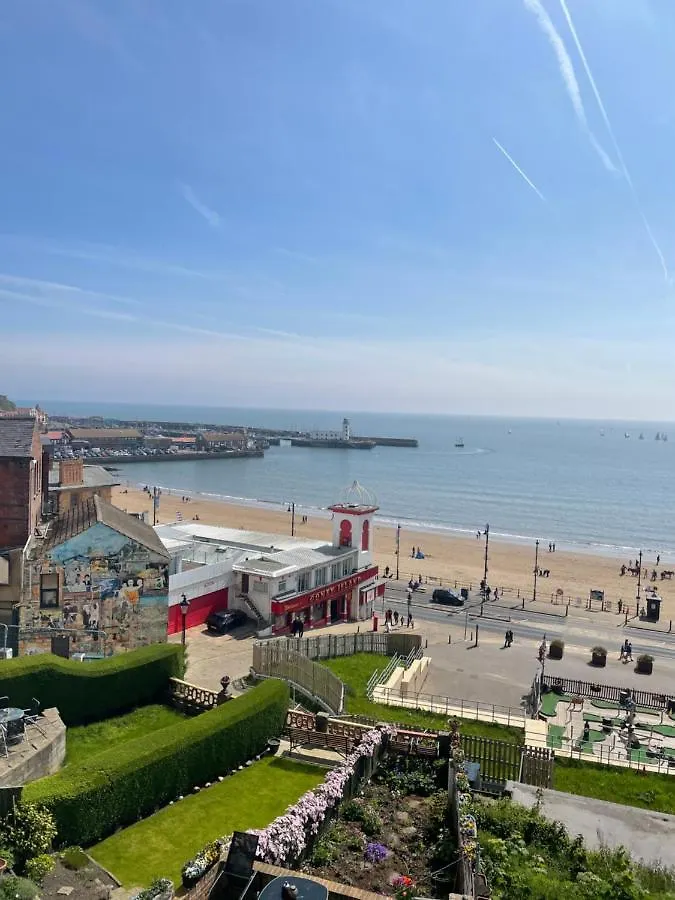 Lighthouse View - Amazing Sea And Beach View - Free Sky Tv Including Sports And Movies - Fast Wifi - Free Private Parking Scarborough 0*,  Royaume-Uni