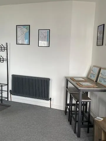 Lighthouse View - Amazing Sea And Beach View - Free Sky Tv Including Sports And Movies - Fast Wifi - Free Private Parking Scarborough 0*,
